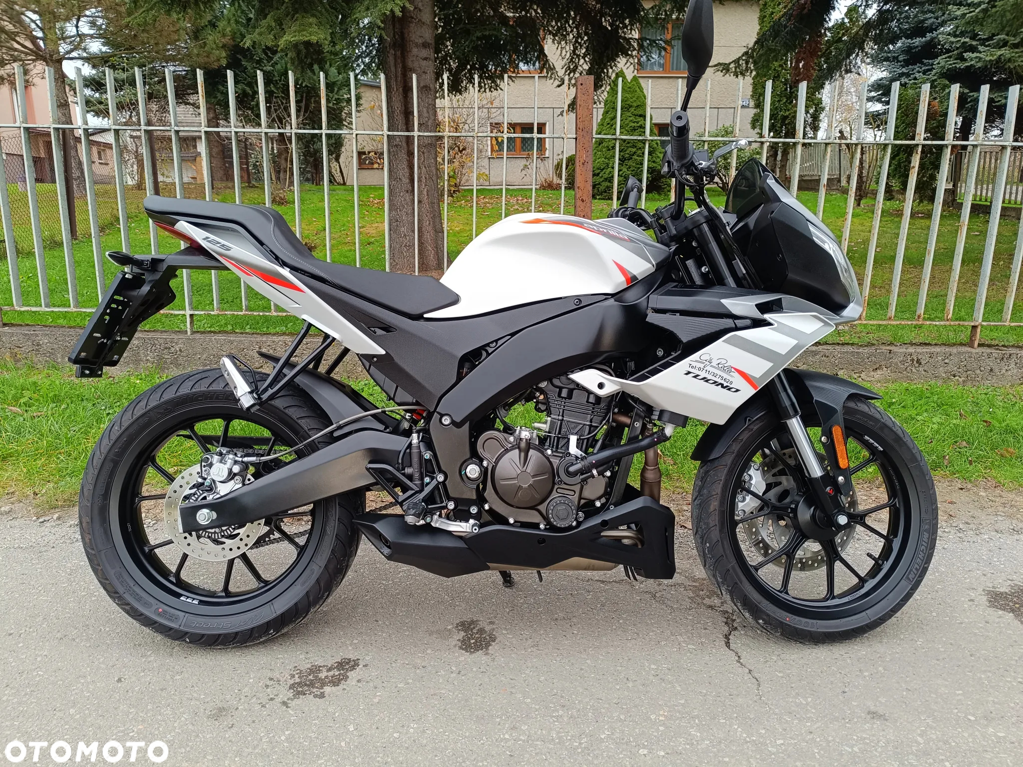 Aprilia Tuono - 12
