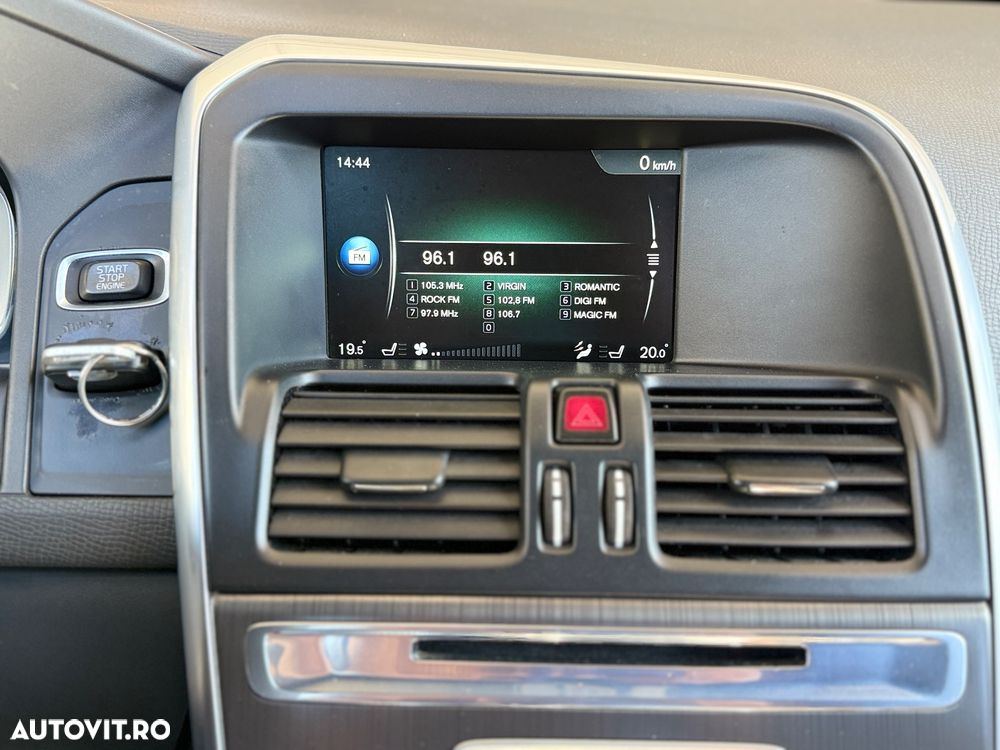 Volvo XC 60 D4 Geartronic Momentum - 8