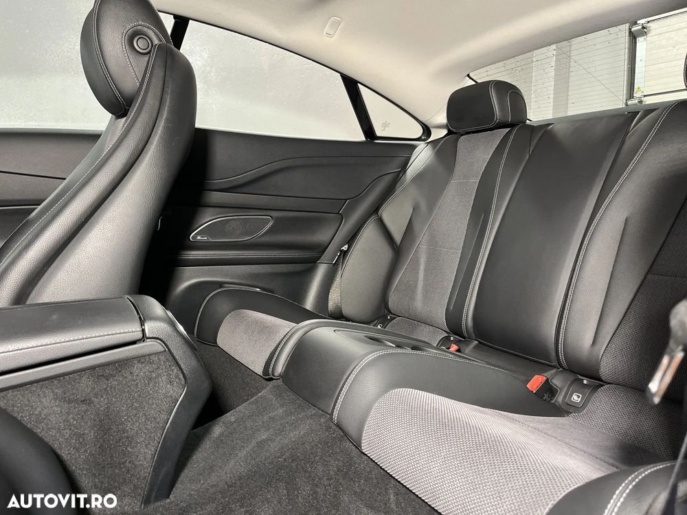 Mercedes-Benz E 220 d 4Matic 9G-TRONIC - 13