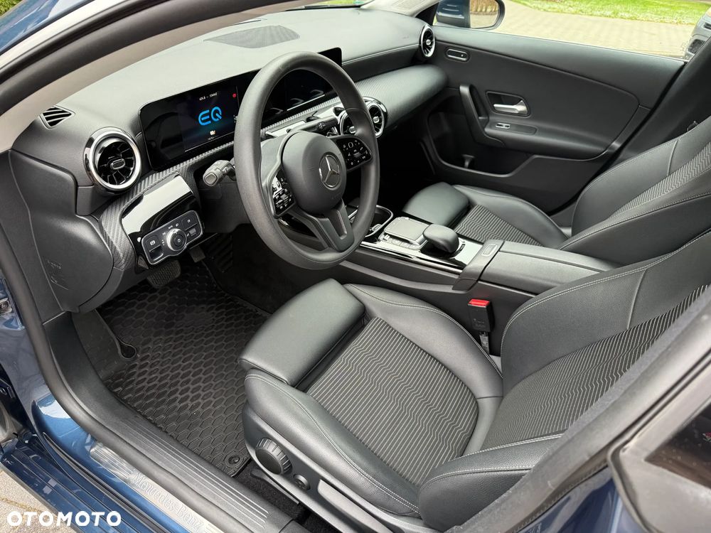 Mercedes-Benz CLA 250 e 8G-DCT Special Edition - 25