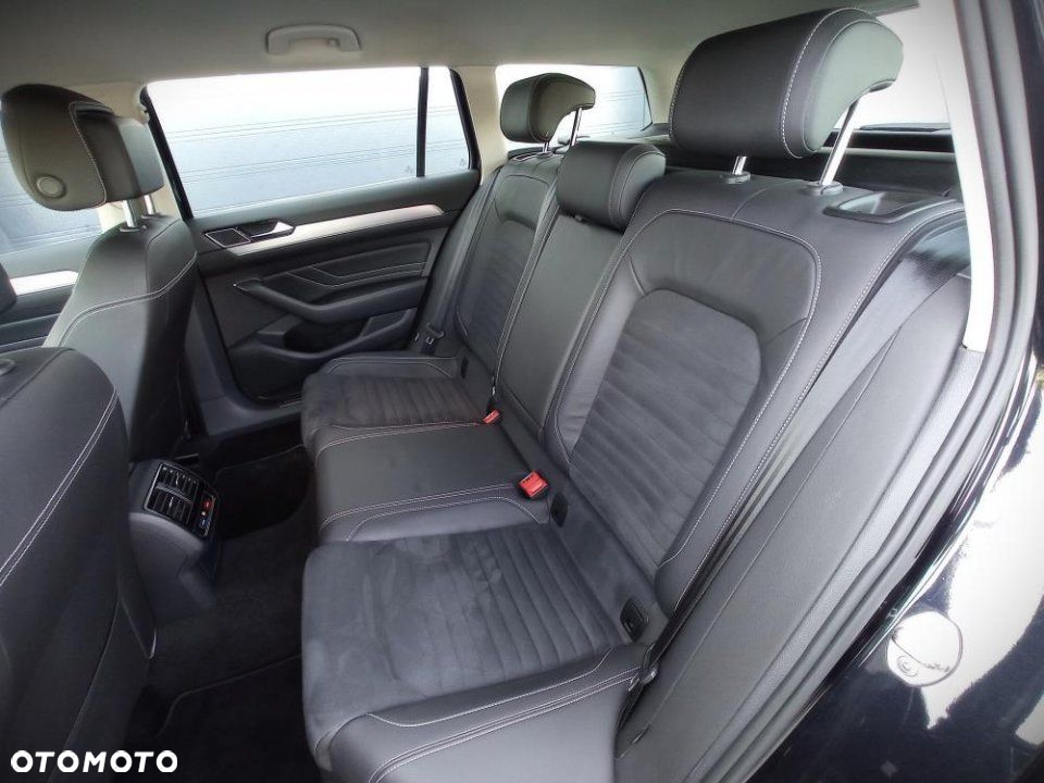 Volkswagen Passat - 13