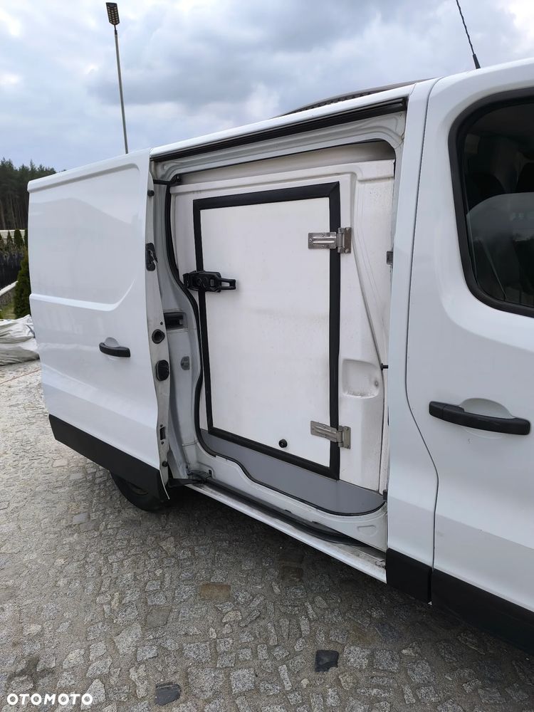 Nissan NV300 - 4