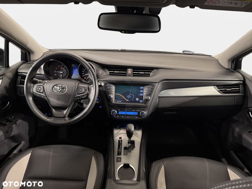 Toyota Avensis - 13