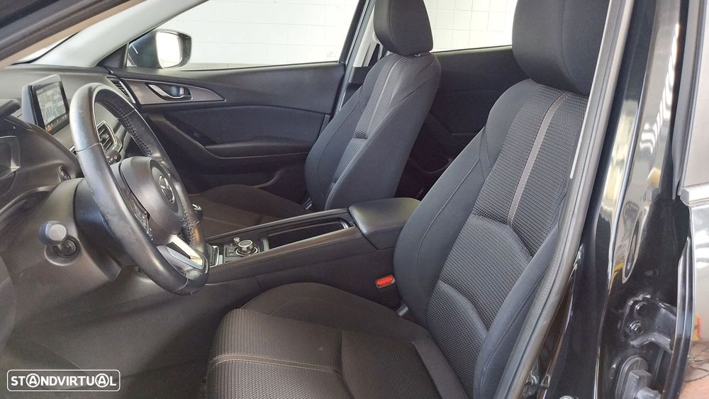 Mazda 3 Hatchback 1.5 Sky-D Excellence Navi - 13