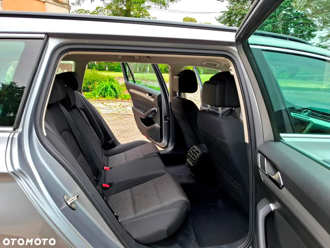 Volkswagen Passat 2.0 TDI BMT SCR Trendline DSG7 - 14