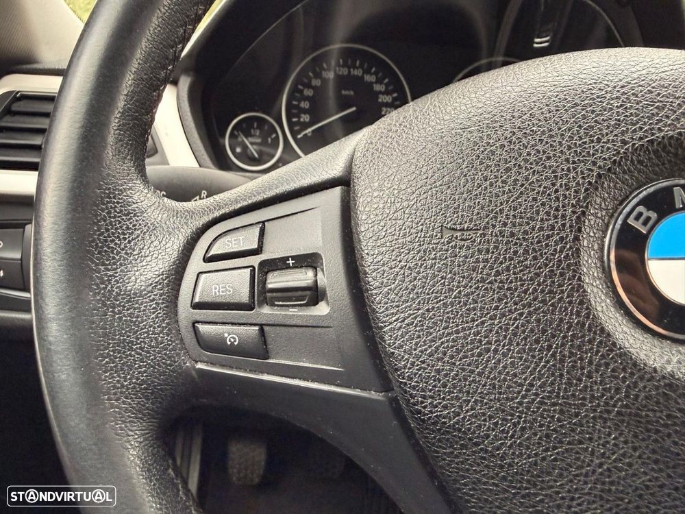 BMW 316 d Touring - 26