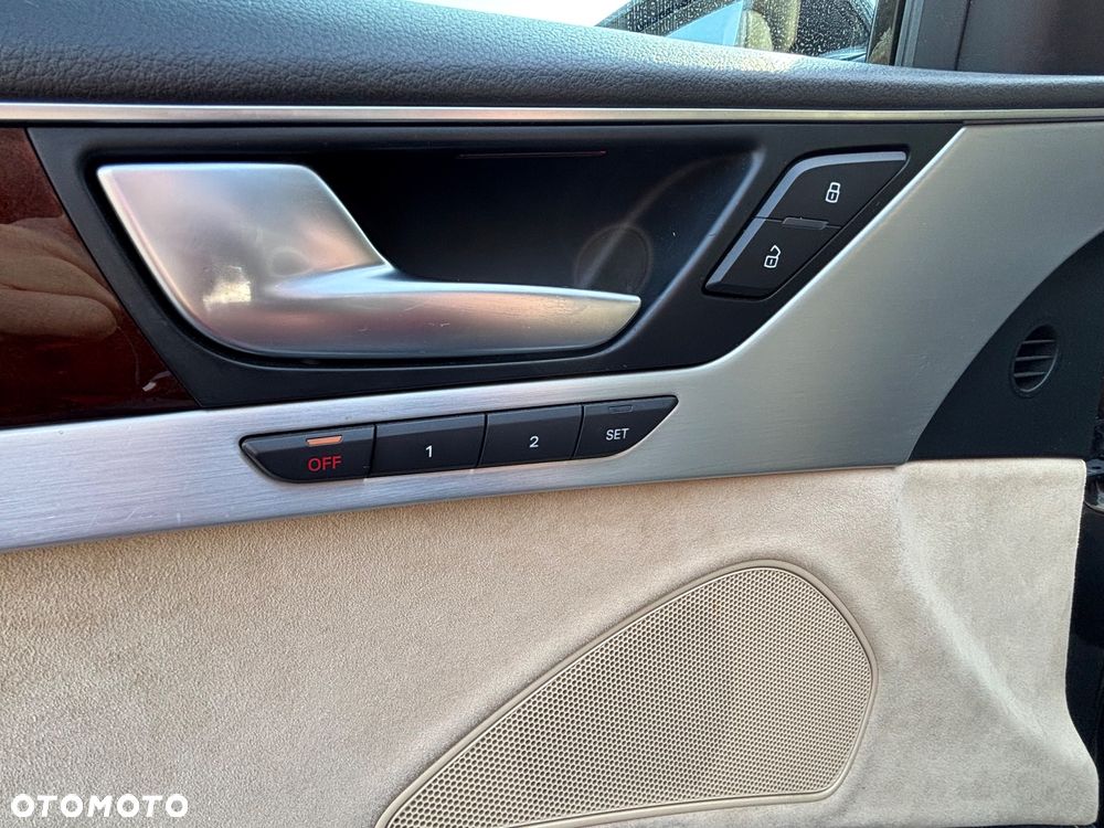 Audi A8 3.0 TDI DPF clean quattro tiptronic - 24