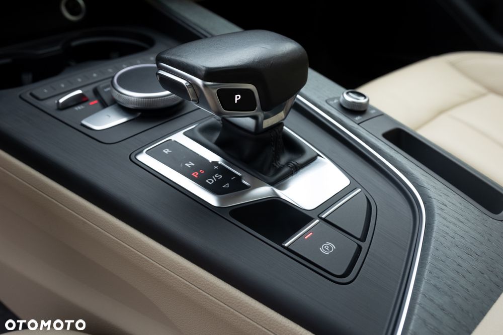 Audi A4 Limousine - 19