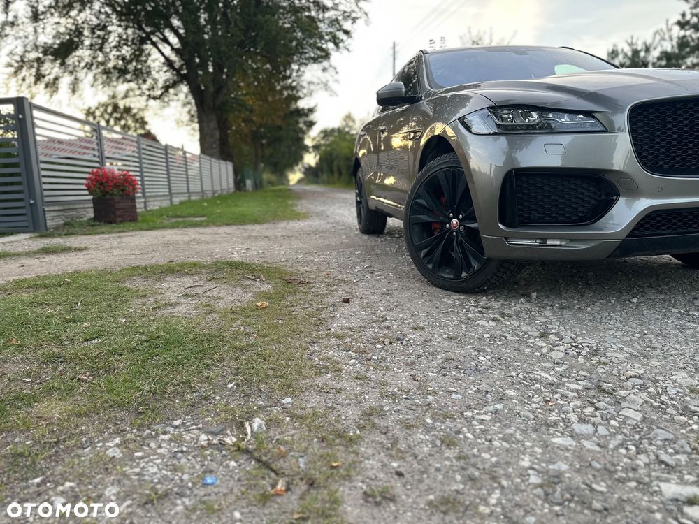 Jaguar F-Pace 3.0 V6 AWD S - 19