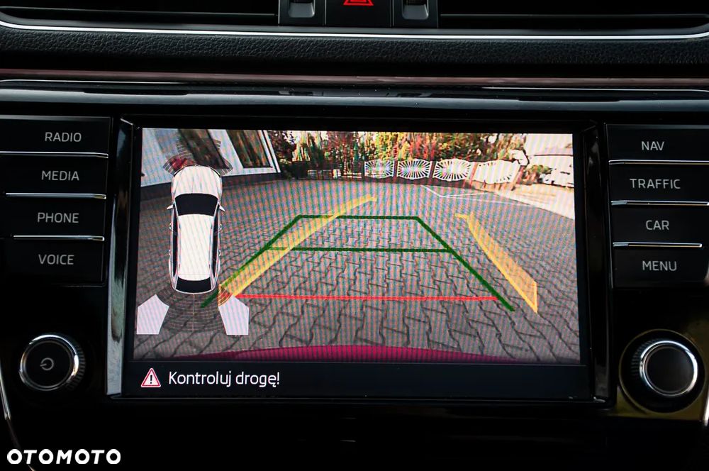 Skoda Superb 2.0 TDI 4x4 DSG Sportline - 38