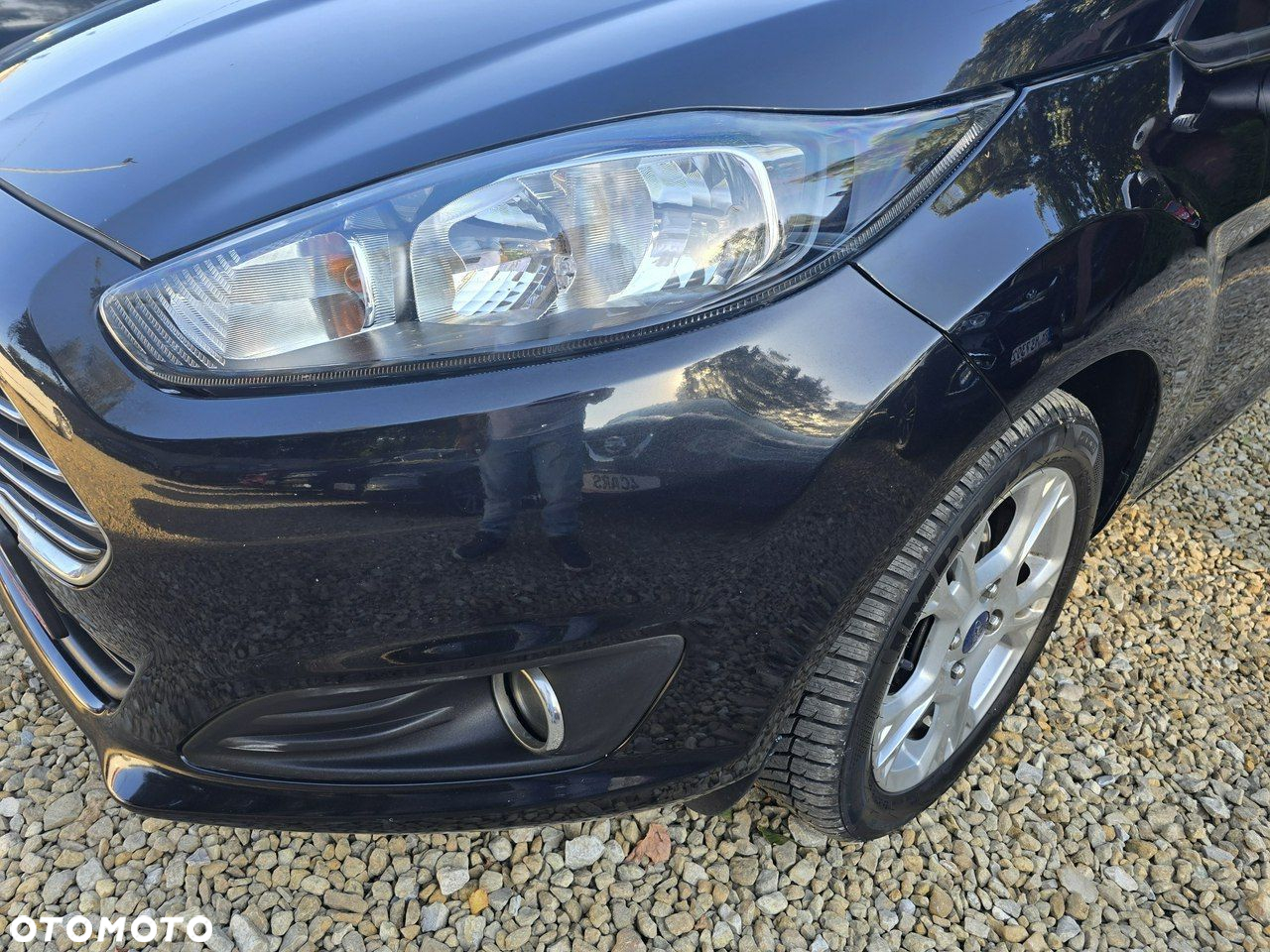 Ford Fiesta 1.0 EcoBoost Gold X - 24