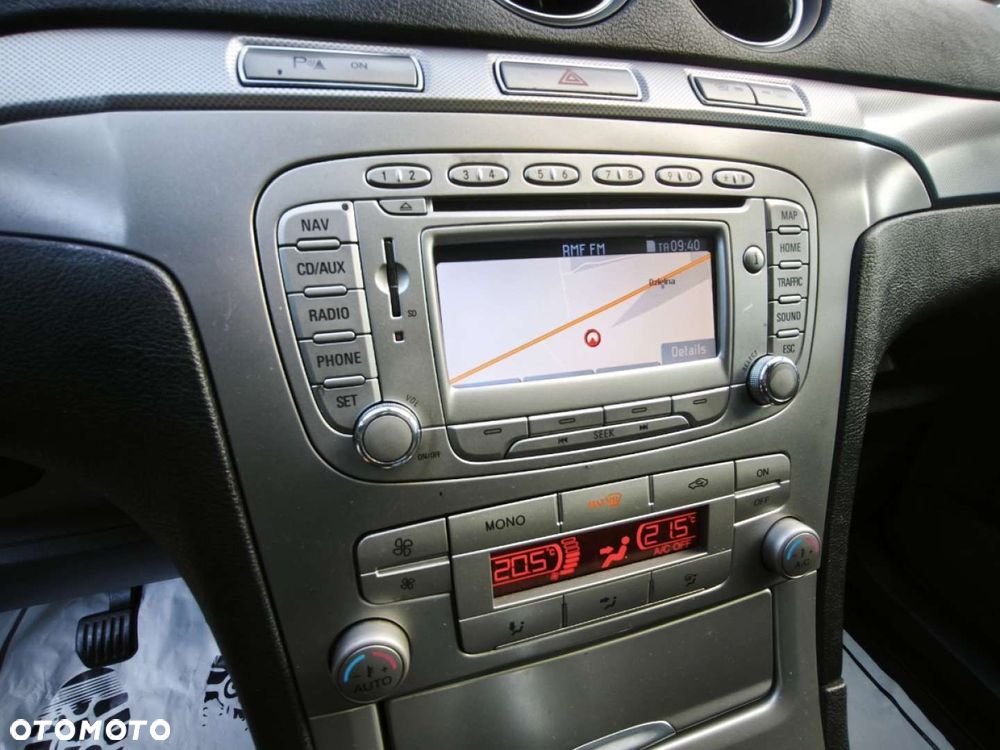 Ford S-Max - 10