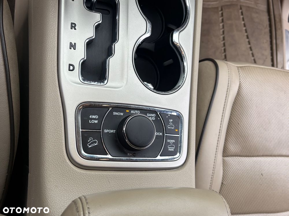 Jeep Grand Cherokee 5.7 V8 HEMI 4WD Automatik Overland - 17