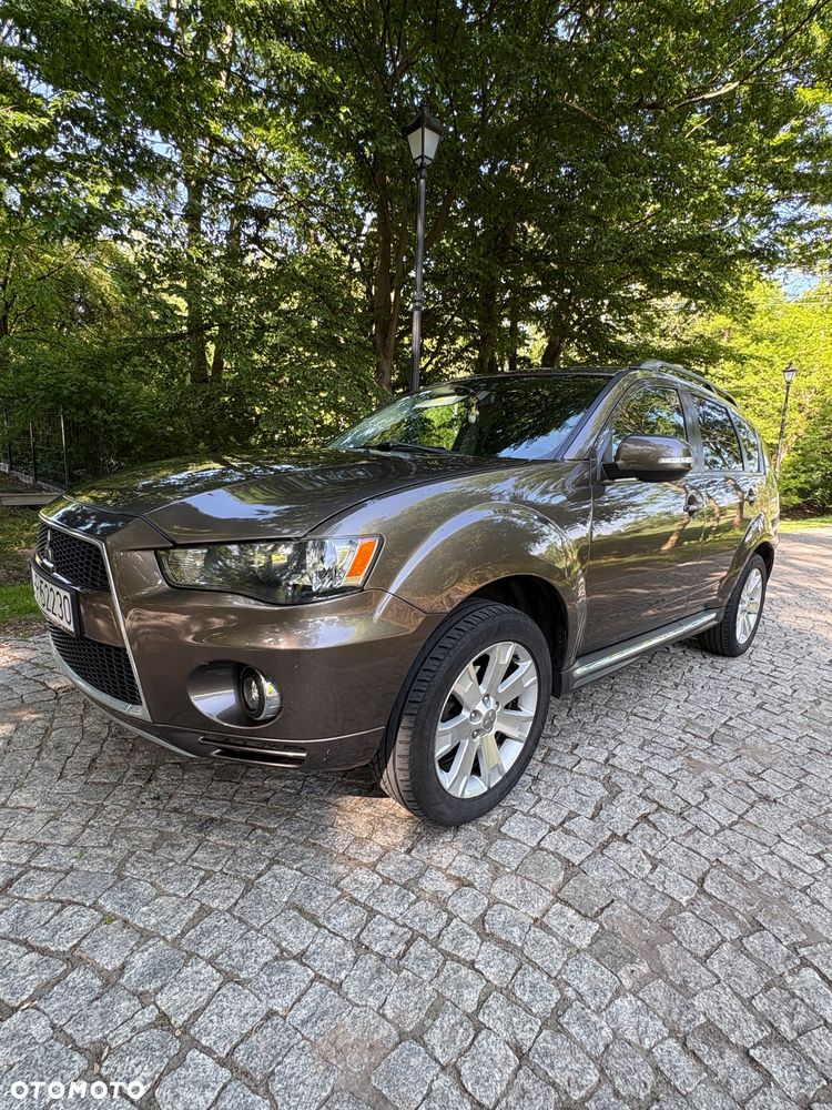 Mitsubishi Outlander 2.0 Intense + 2WD CVT - 7