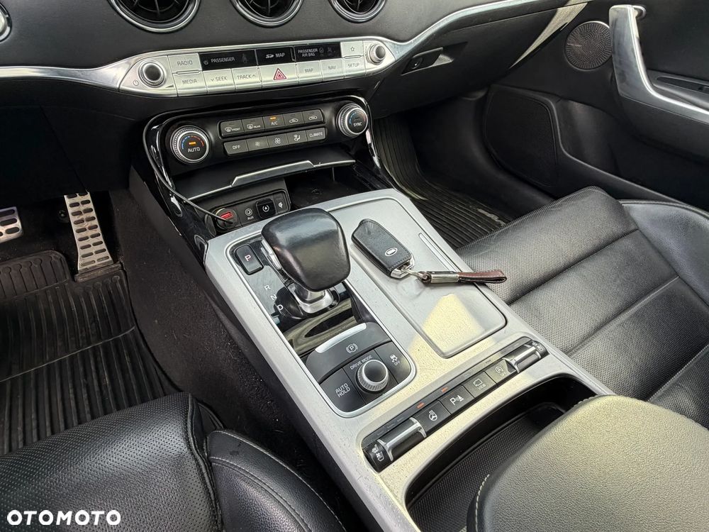 Kia Stinger 2.0 T-GDI GT Line - 26