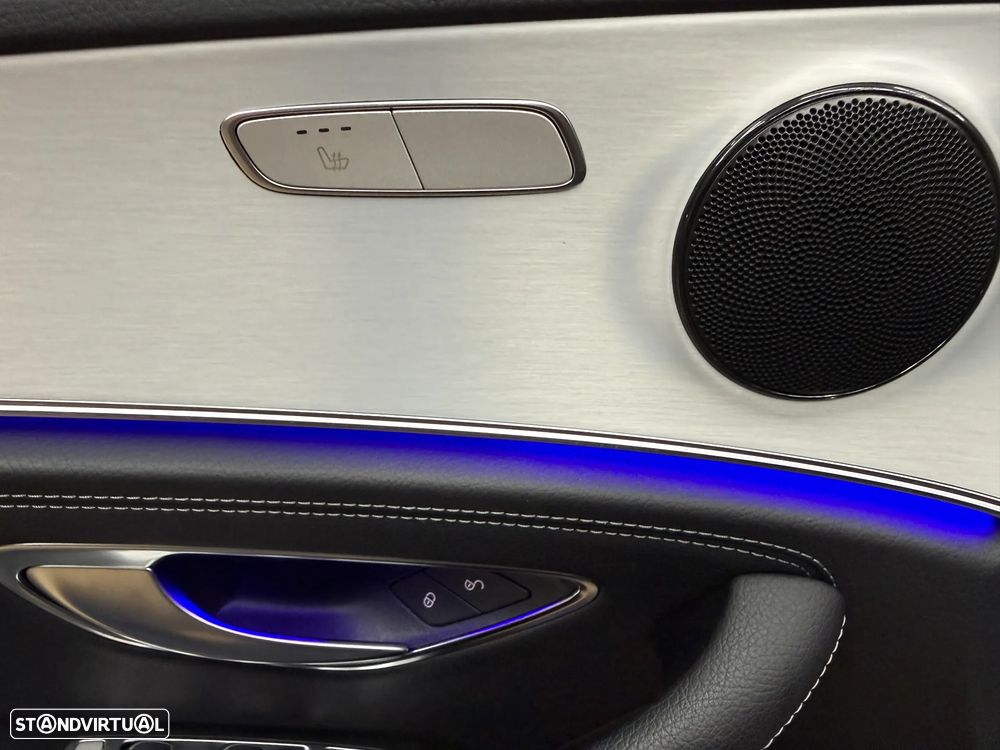 Mercedes-Benz E 300 de 9G-TRONIC AMG Line - 16