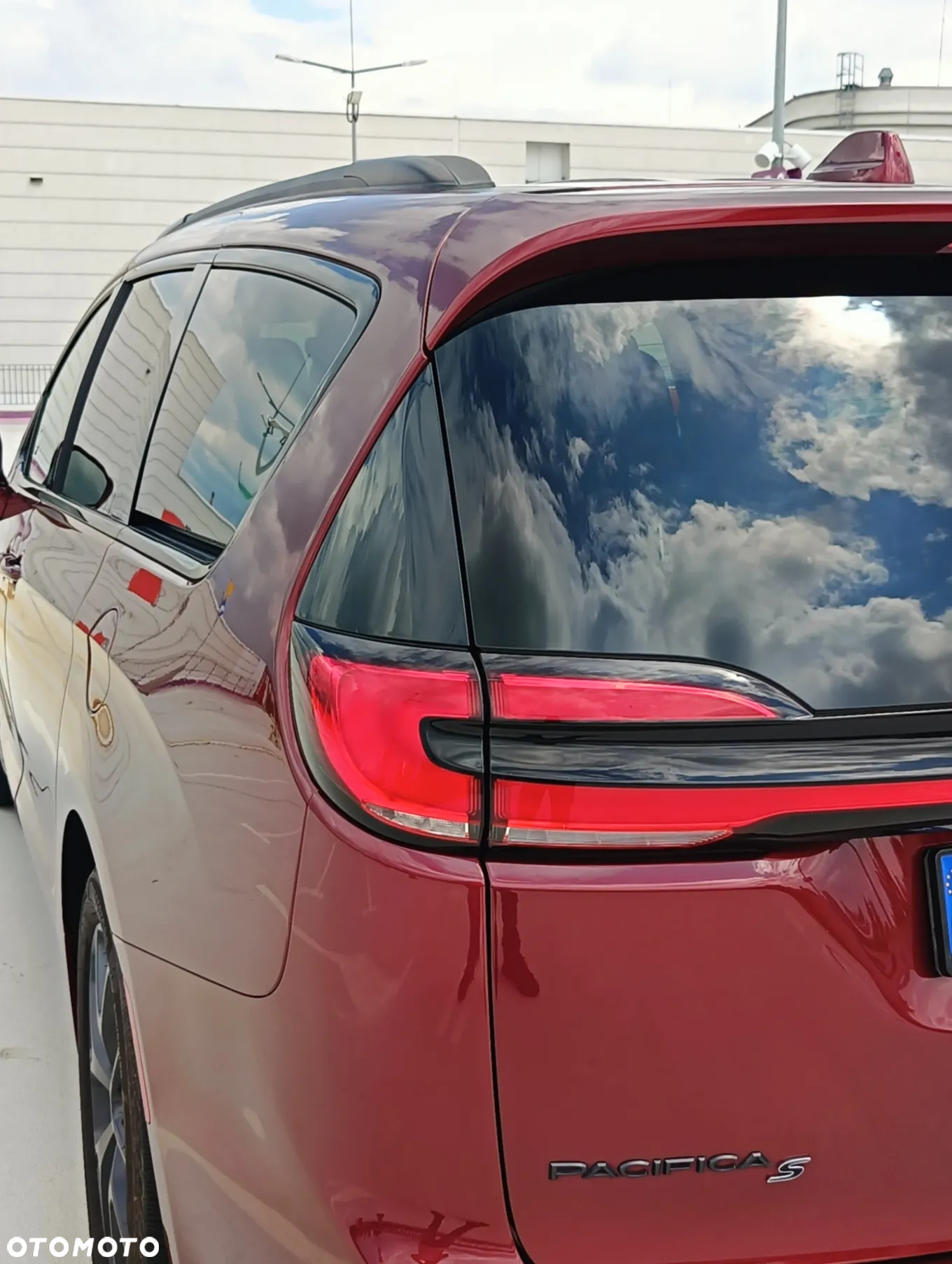 Chrysler Pacifica - 14