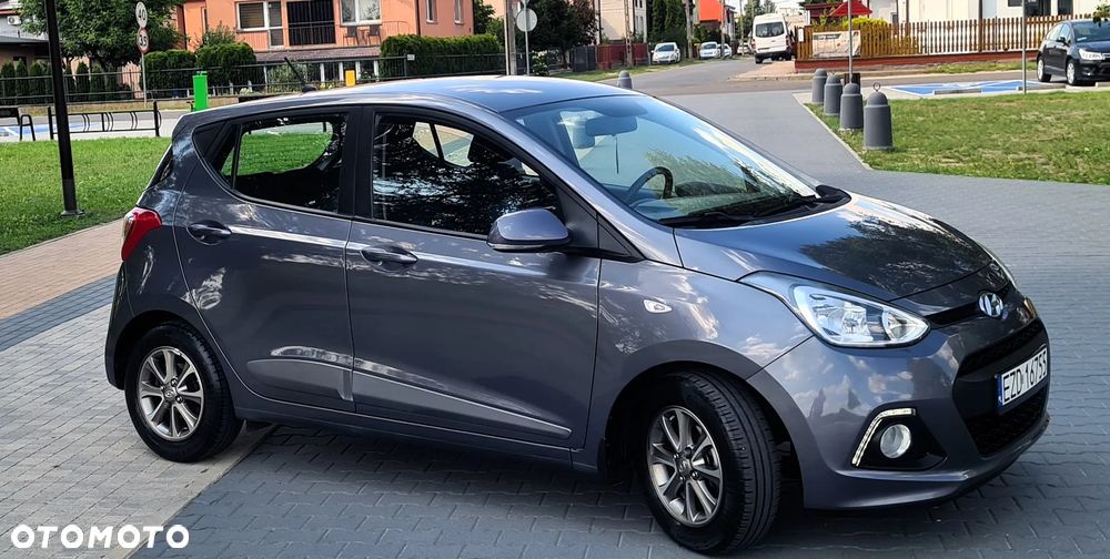 Hyundai i10 1.0 Premium - 11