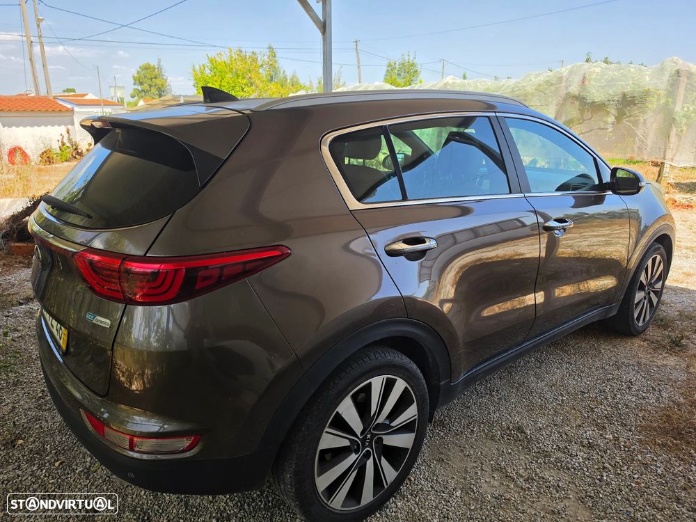 Kia Sportage 1.6 CRDI ISG SX — fotografia 13