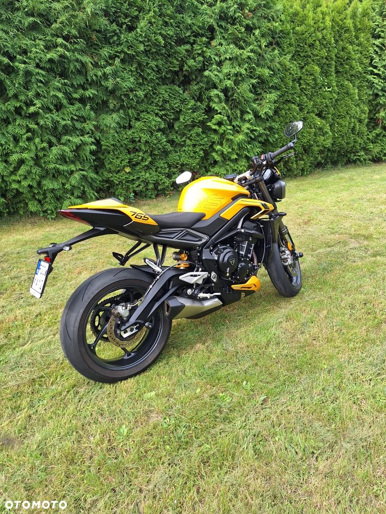 Triumph Street Triple - 20