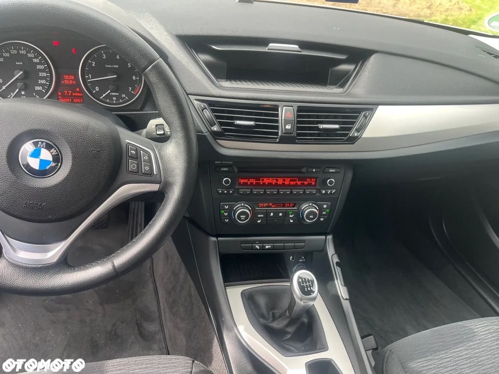 BMW X1 sDrive18i - 9