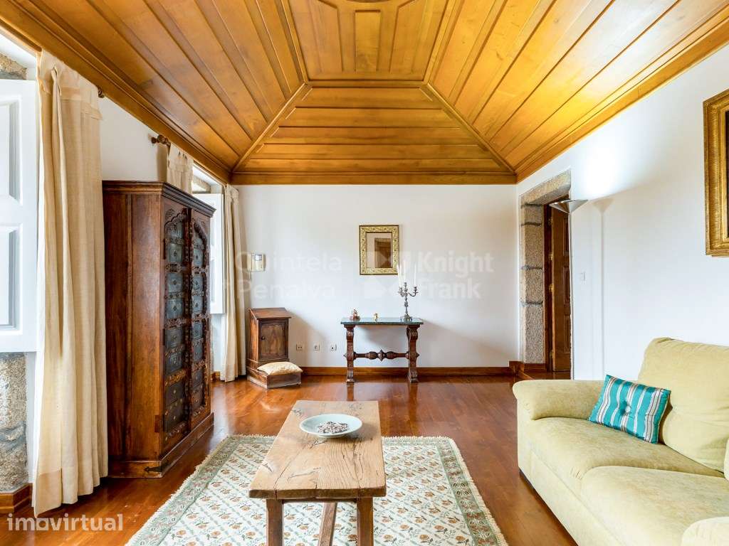 Quinta com olival e produção de azeite para venda em Mirandela - Grande imagem: 2/31