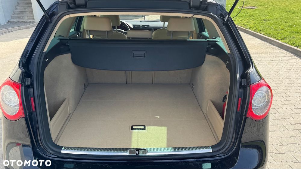 Volkswagen Passat 2.0 TDI Highline - 9