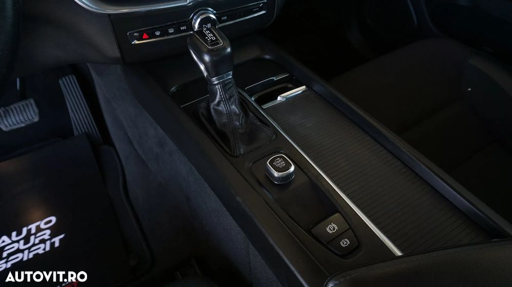 Volvo XC 60 D4 AWD Momentum - 14