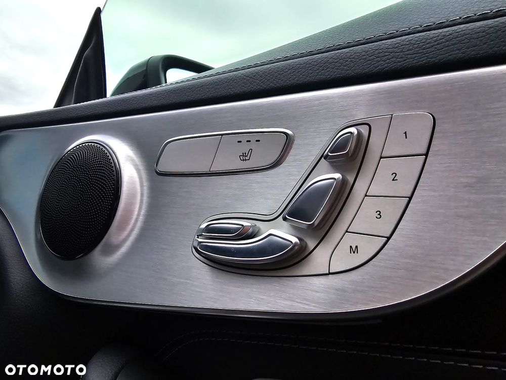 Mercedes-Benz Klasa C 200 4-Matic 9G-TRONIC - 24