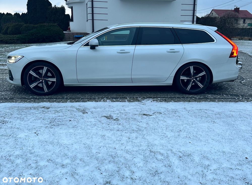 Volvo V90 D3 R-Design - 4