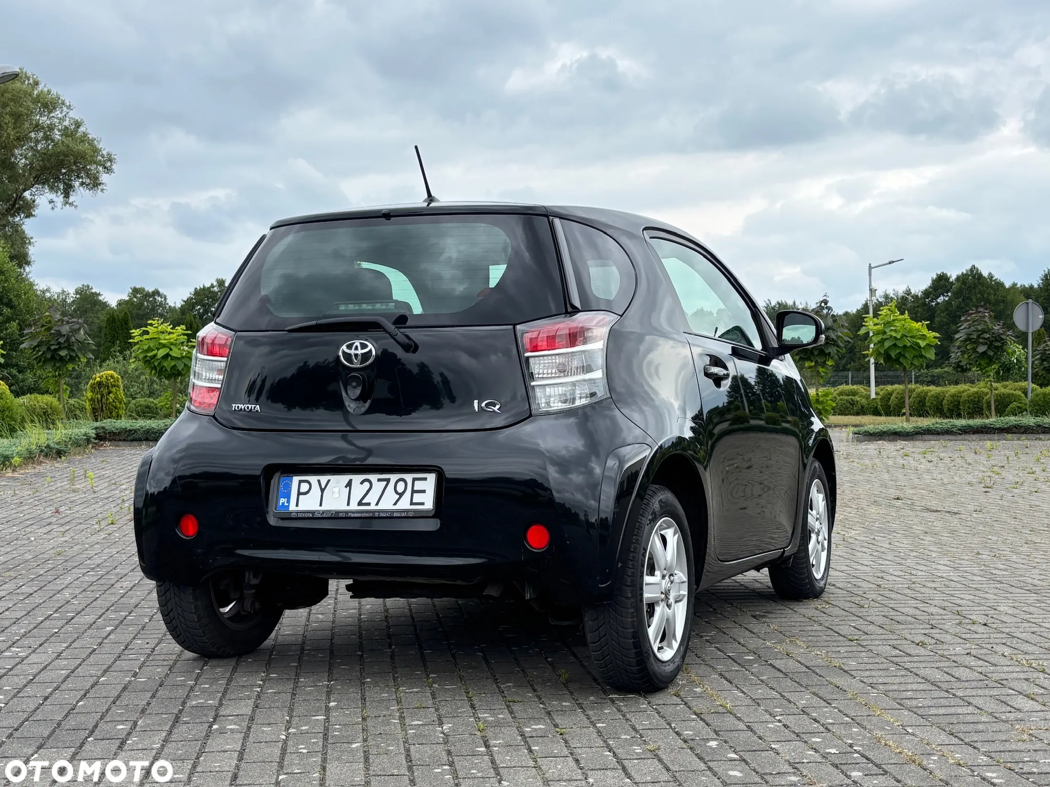 Toyota iQ - 3