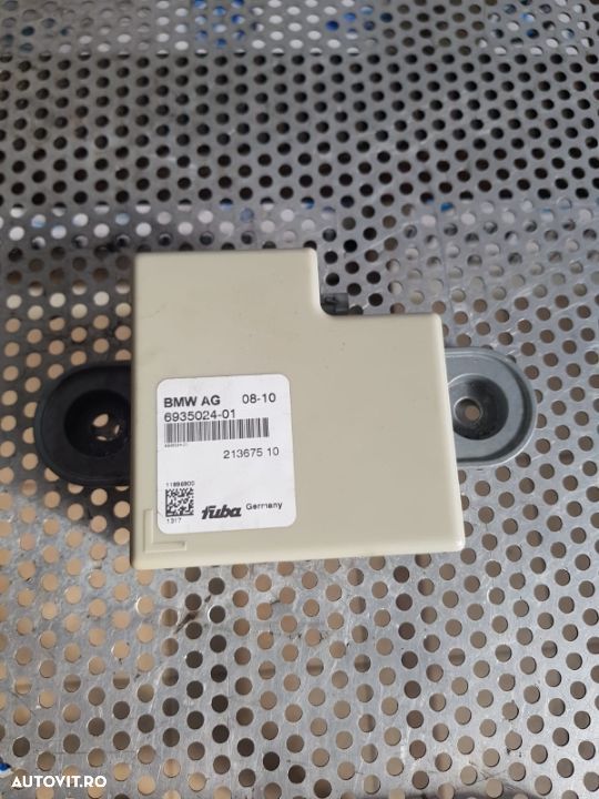 Amplificator Antena BMW F10 F11 Cod 6935024 Dezmembrez BMW F10 - 1
