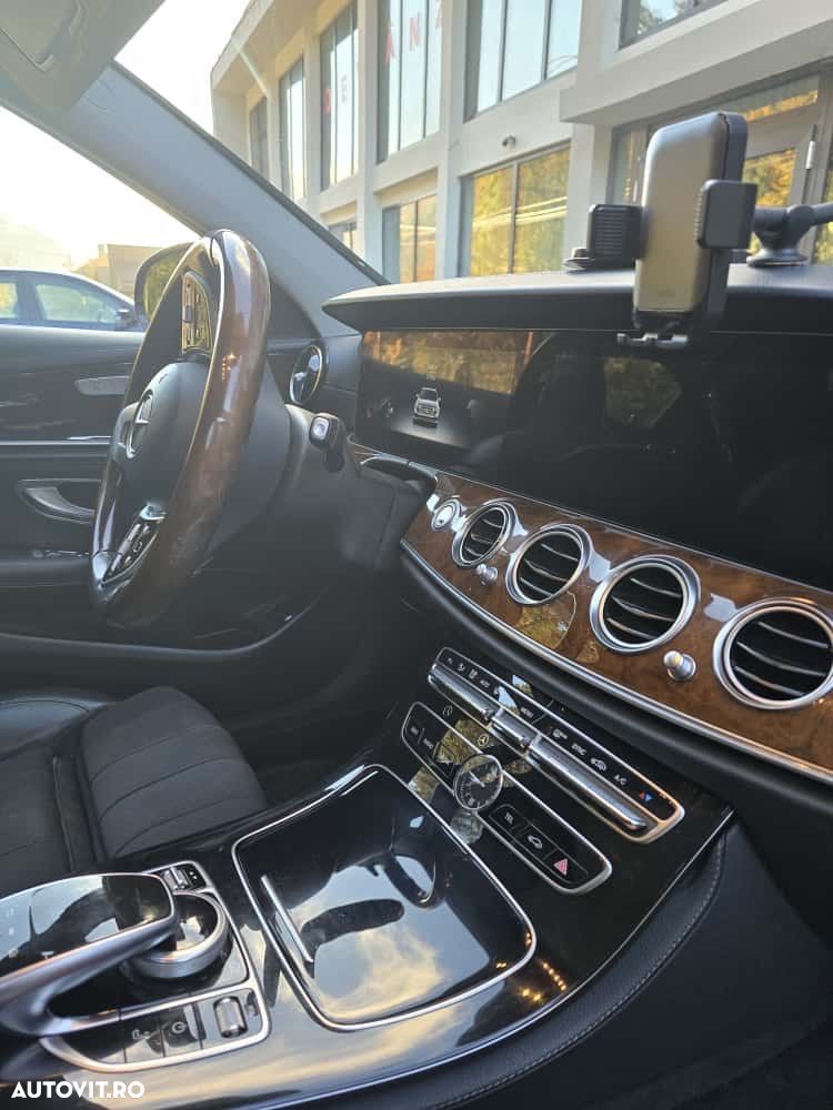 Mercedes-Benz E 220 d Aut. - 3