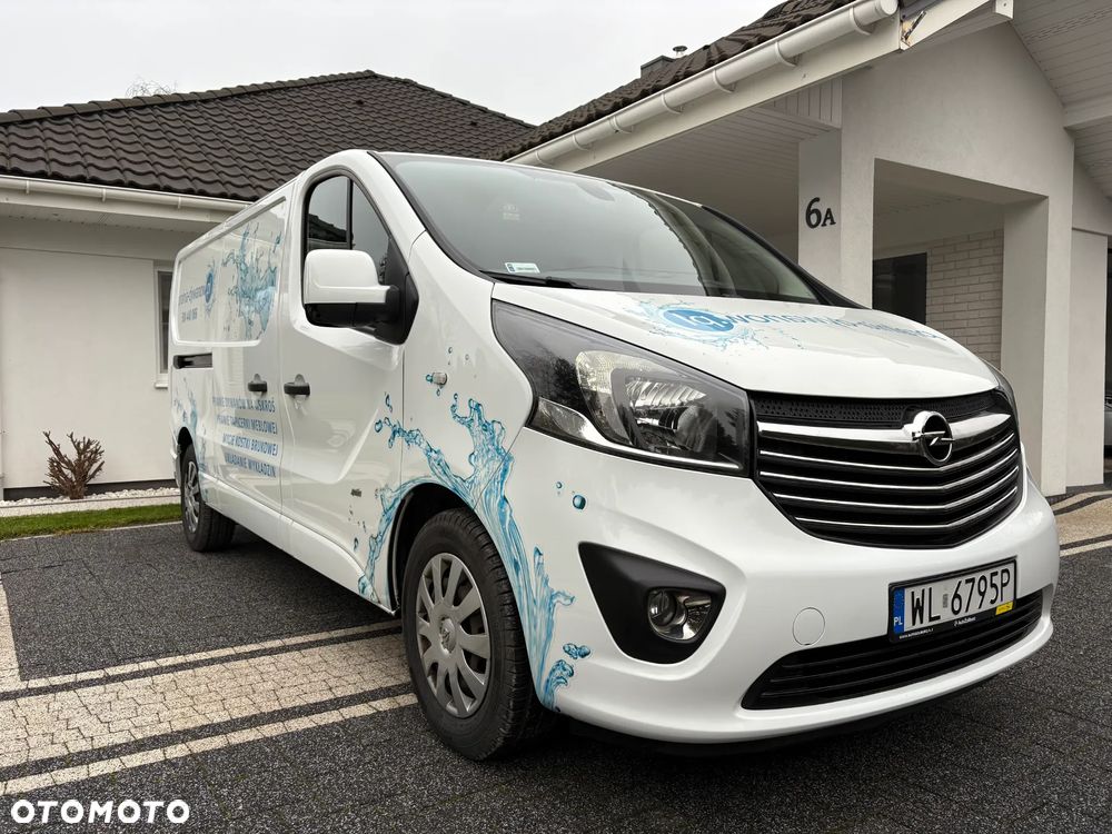 Opel Vivaro - 1