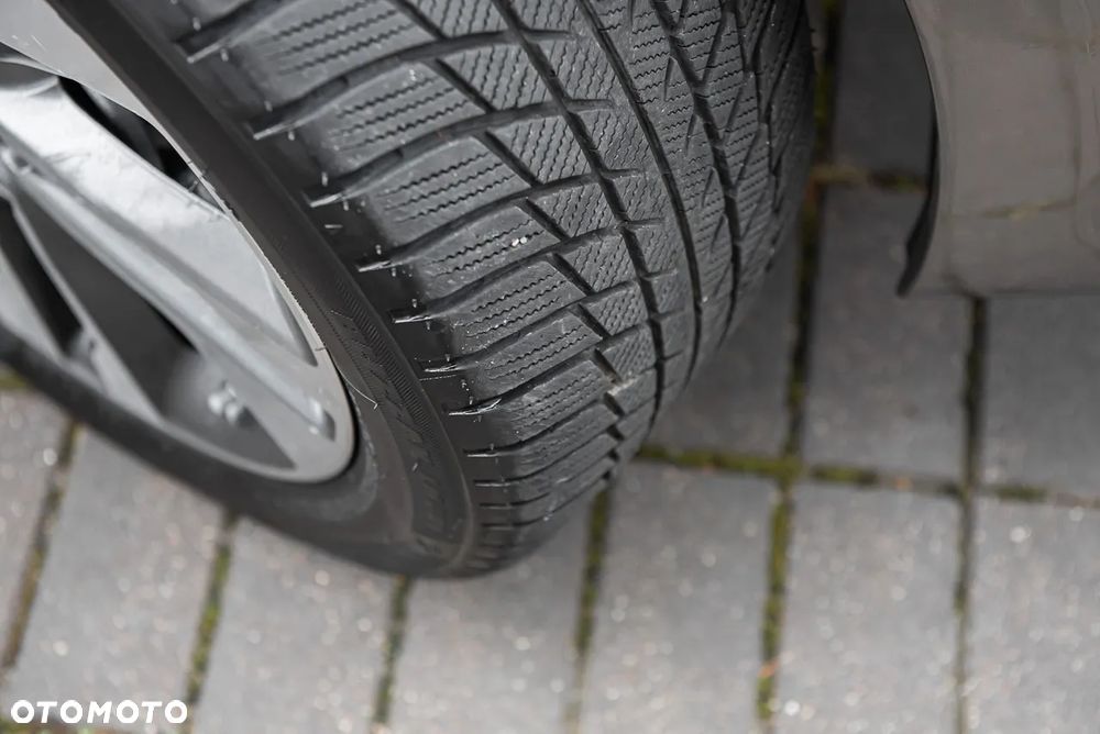 Kia Carens 1.7 CRDi L 7os - 32