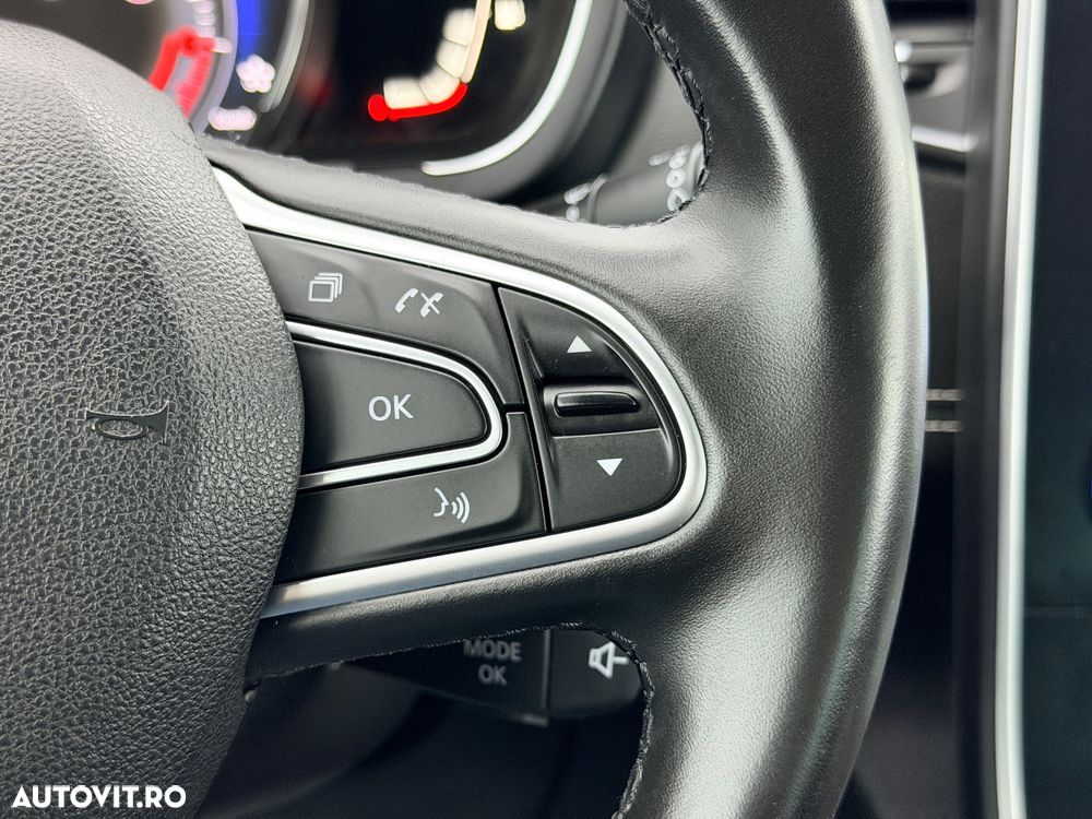 Renault Scenic ENERGY TCe 130 BOSE EDITION - 23