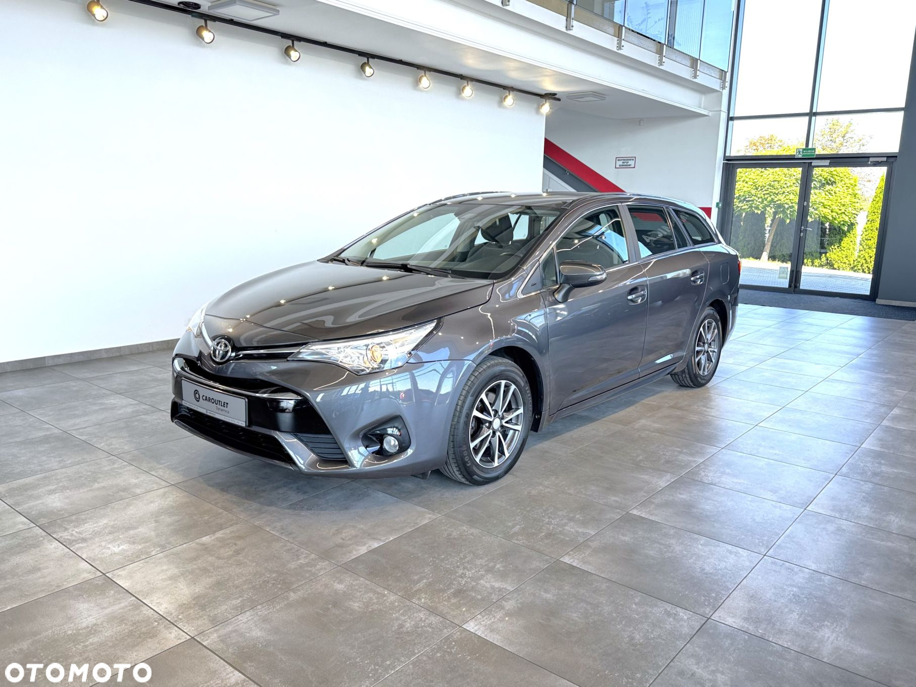 Toyota Avensis - 5