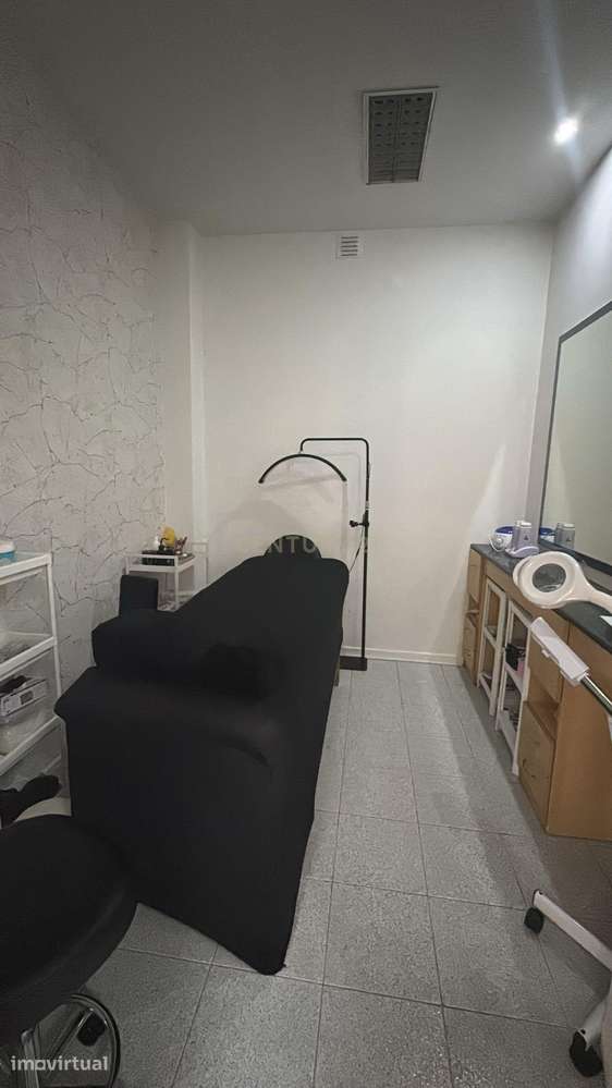 Loja no "Espaço Comercial Aviadores", Rua Marquês de Sá da Bandeira, 3 - Grande imagem: 4/8