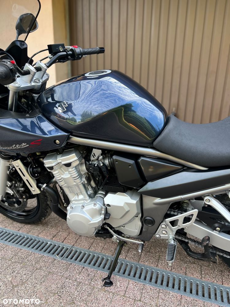 Suzuki Bandit - 25