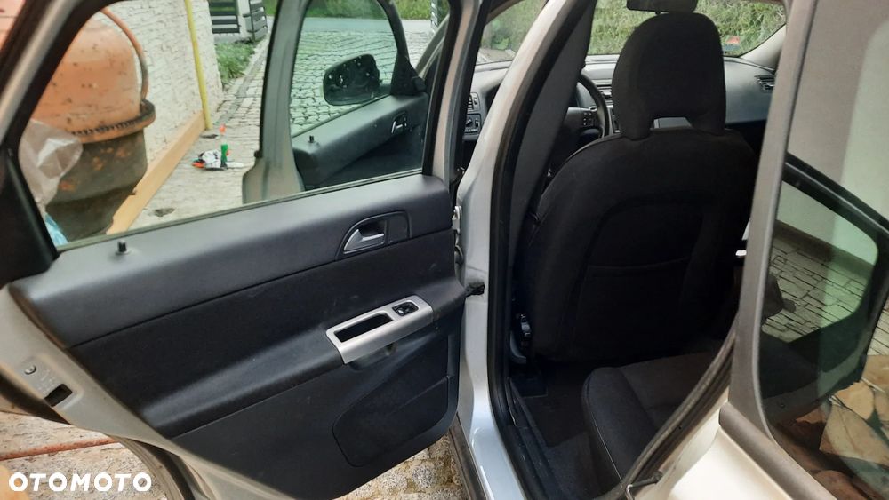 Volvo V50 2.0D DPF Powershift - 12