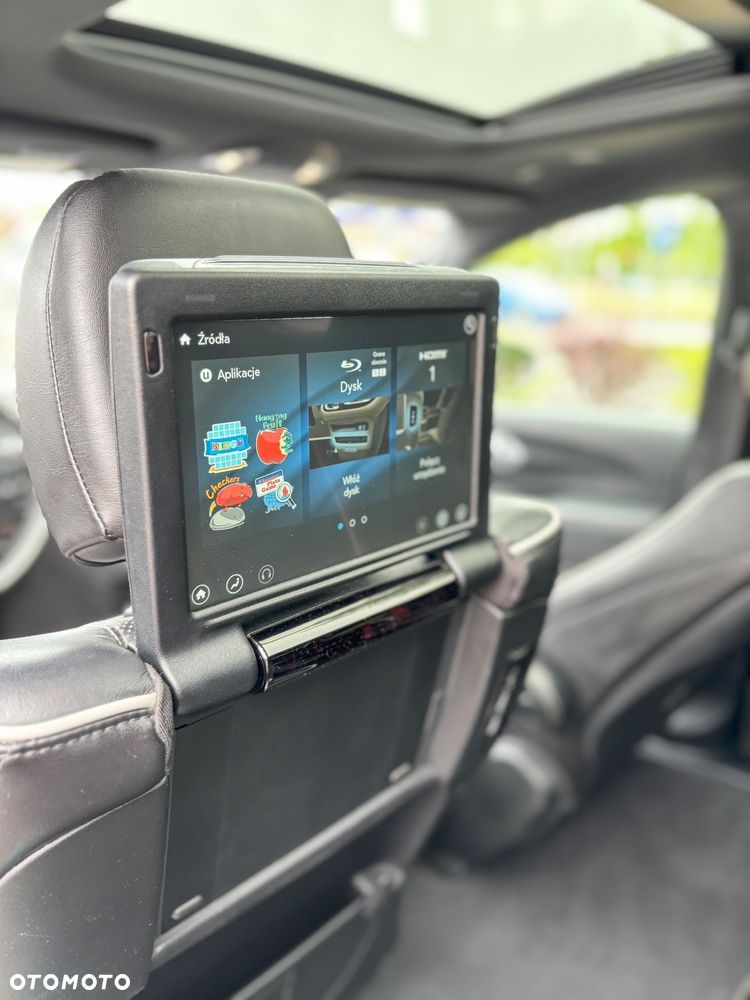Chrysler Pacifica - 11