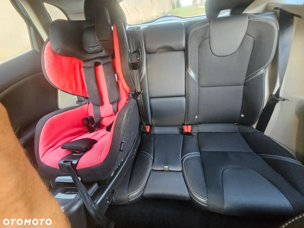 Volvo V40 D2 - 13