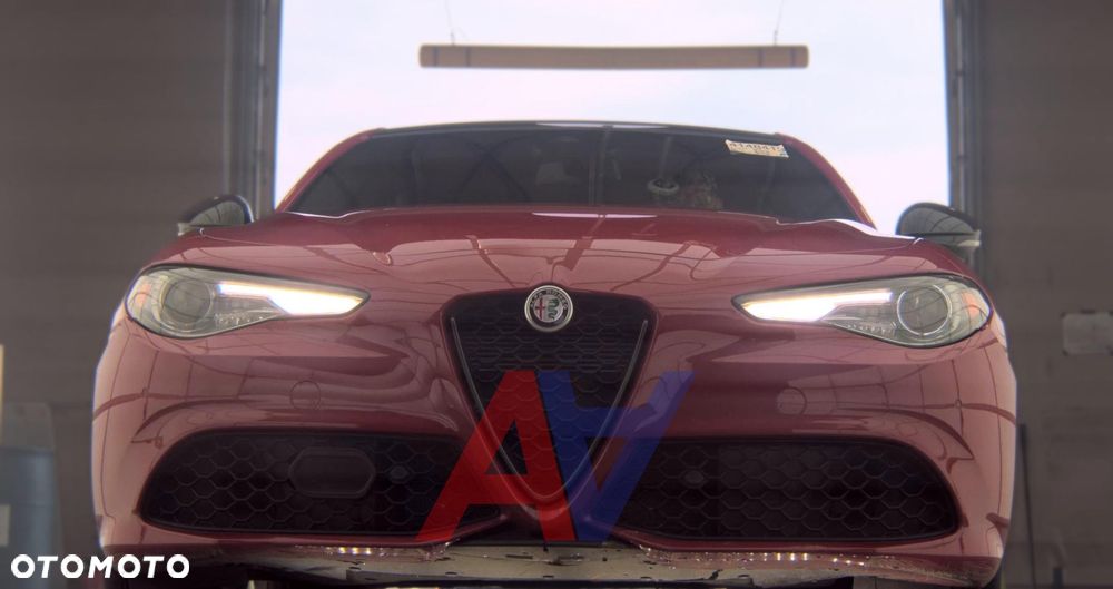 Alfa Romeo Giulia 2.0 Turbo 16V AT8 Veloce Ti - 4