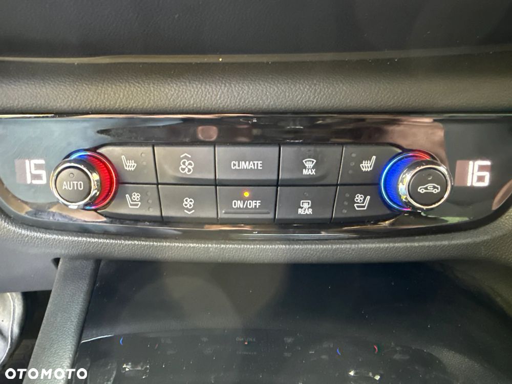 Opel Insignia 2.0 CDTI 4x4 Elite S&S - 38