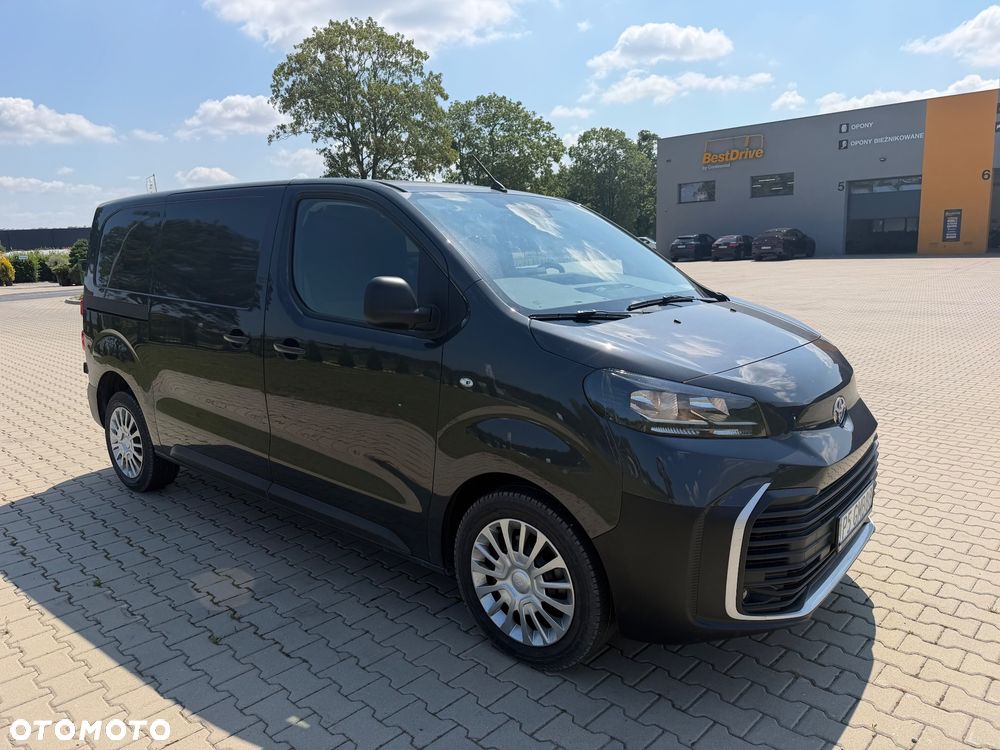 Toyota PRO ACE - 2