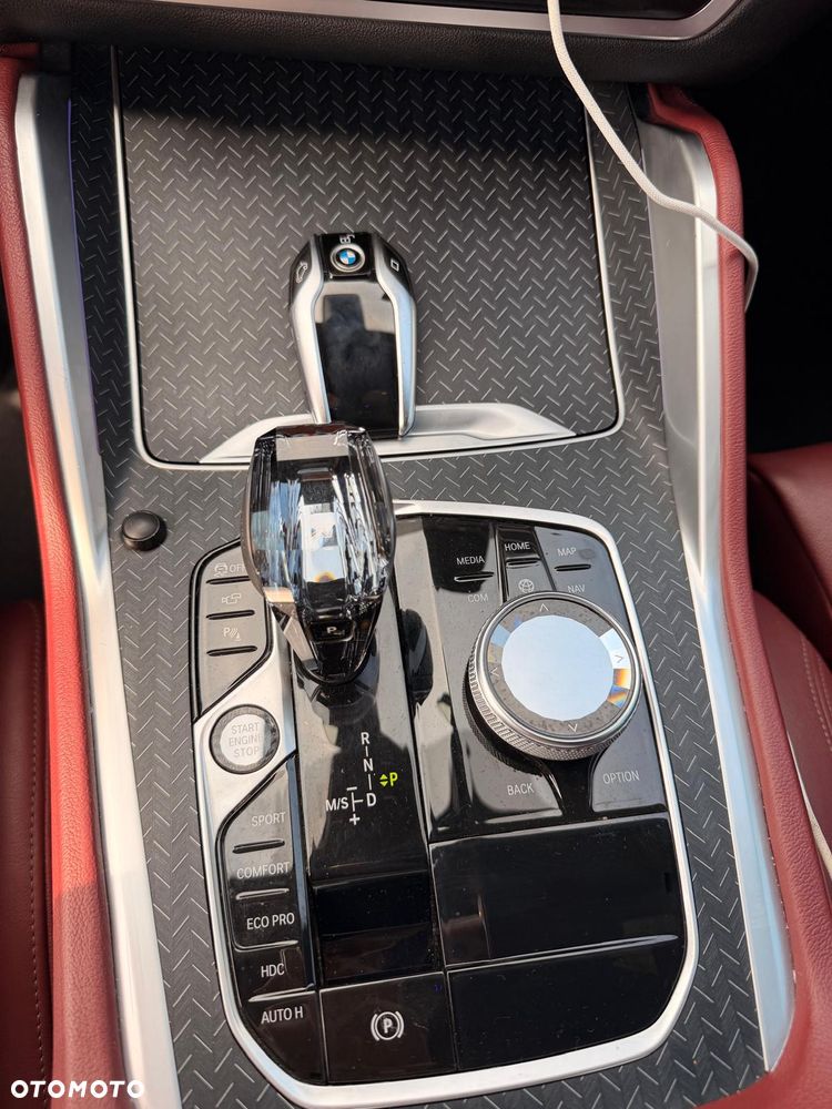 BMW X6 xDrive40i mHEV - 14
