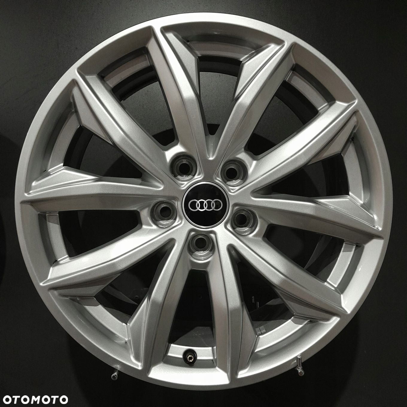 Felgi 17 5x112 Audi A6 C7 C8, Q5, A4 B8 B9 OE F503023-7 - 2