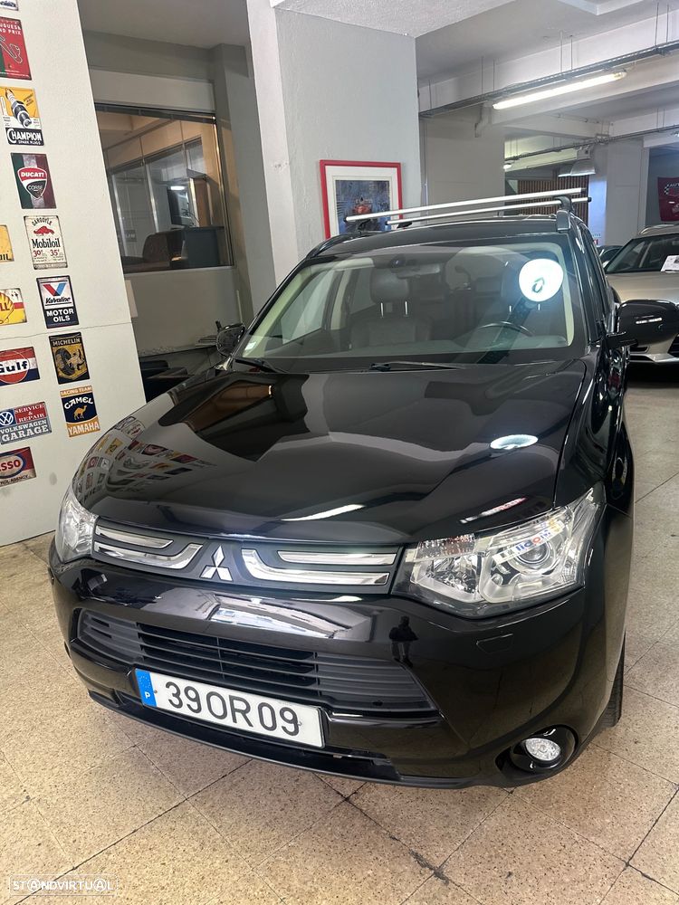 Mitsubishi Outlander 2.2 DI-D Instyle Navi Black Edition - 17