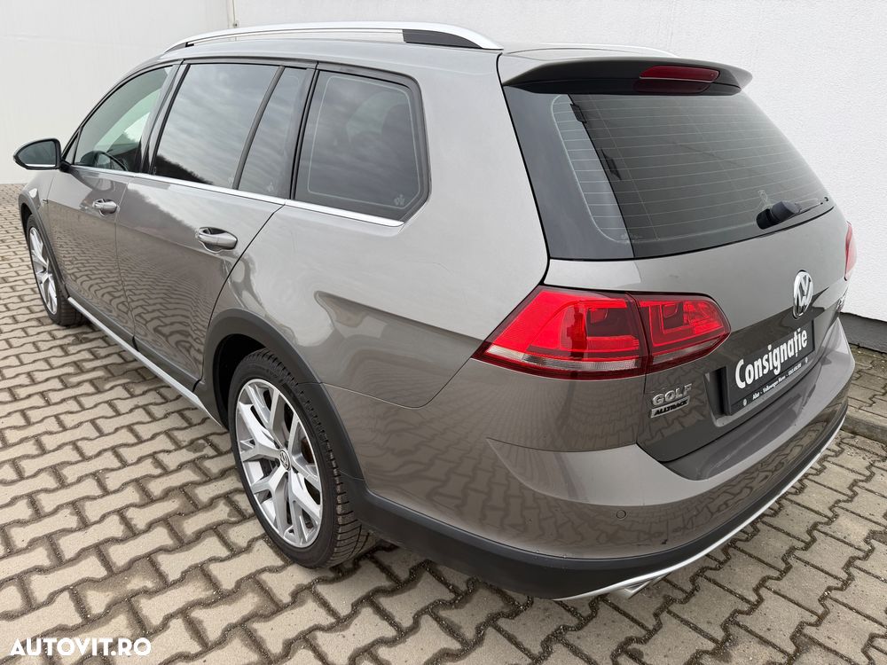 Volkswagen Golf 2.0 TDI DSG 4Motion - 3