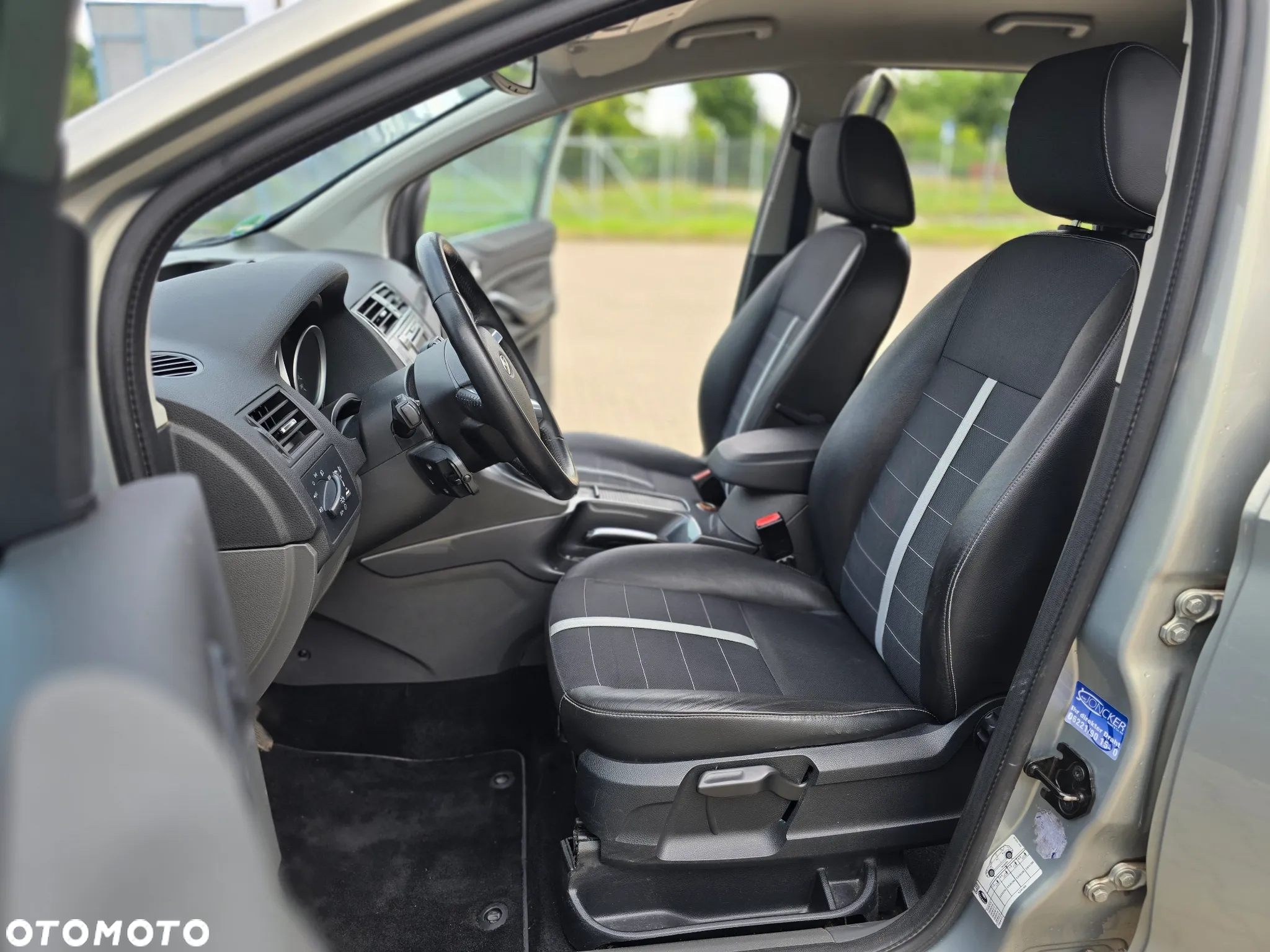 Ford Kuga 2.0 TDCi 4x4 Titanium - 4